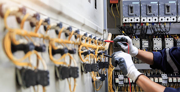 Professional Electrician technician working in Beverly, OH